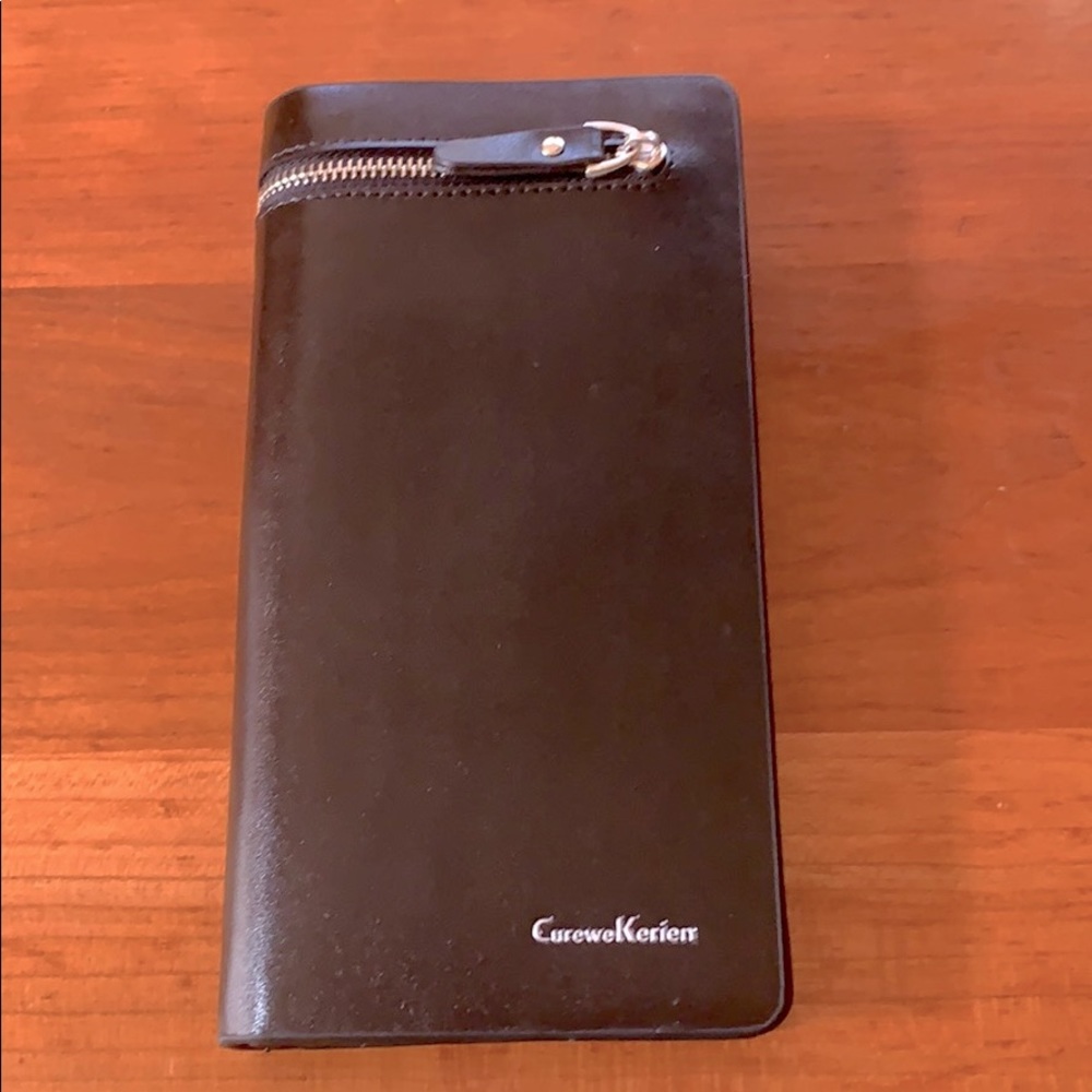 Black CureweKerien wallet unused NWT